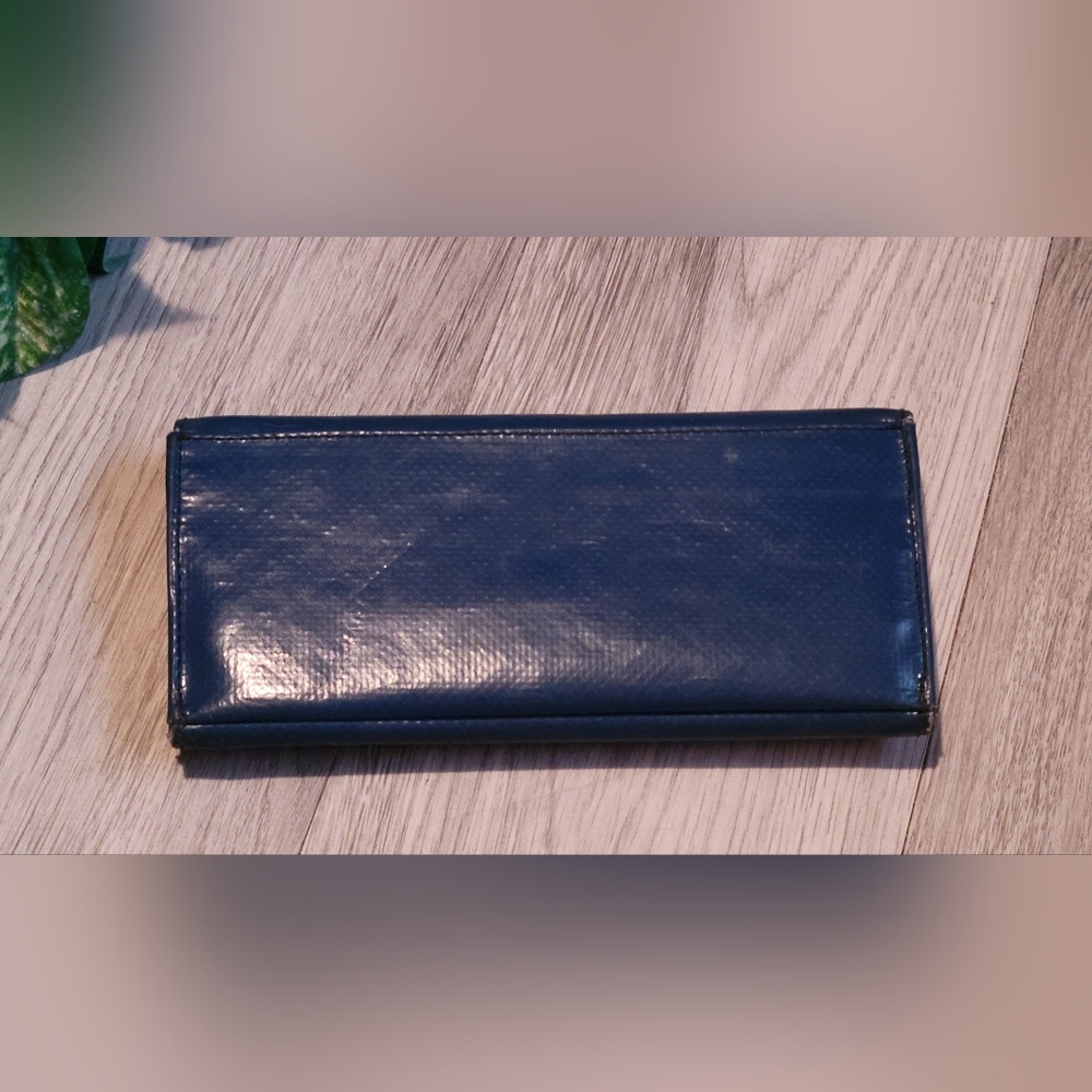 Freitag F555 Caroline 8" x 3.5" (~20cm x 9cm) Blue and Red Wallet Cardholder - Picture 10 of 15